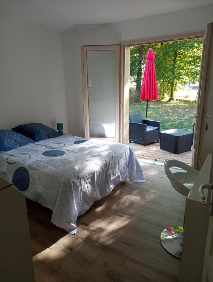 Chambre Au Calme Entouree Par La Nature. Сен-Леон-сюр-Везер Экстерьер фото